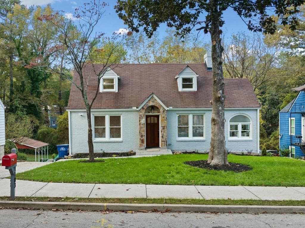3 bedroom, 3 bathroom, 1,555 sq ft single family residence sold at 1183 Cahaba Drive, Atlanta, GA 30311