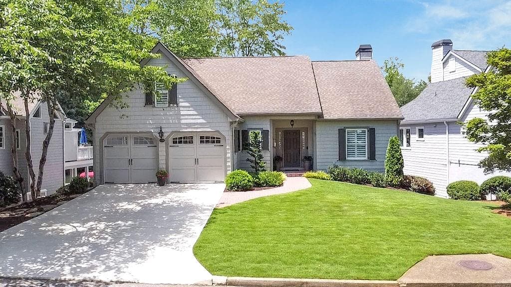 3 bedroom, 3 bathroom, 3,315 sq ft single family residence sold at 6350 Spinnaker Lane, Alpharetta, GA 30005