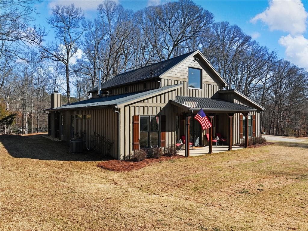 3 bedroom, 2 bathroom single family residence sold at 4258 Hog Mountain Road, Hoschton, GA 30548