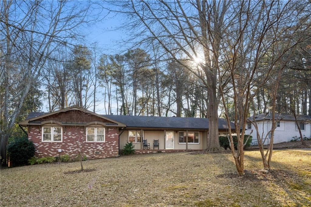 3 bedroom, 2 bathroom, 1,820 sq ft single family residence sold at 2186 Dering Circle, Atlanta, GA 30345