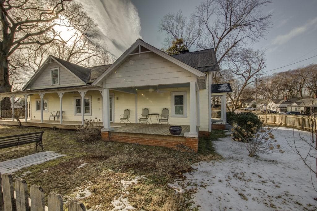 3 bedroom, 3 bathroom single family residence sold at 410 Sycamore Street, Marietta, GA 30060
