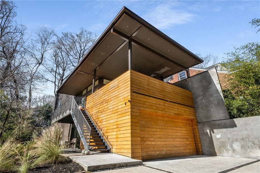 4 bedroom, 3 bathroom, 3,348 sq ft single family residence sold at 882 Durant Place, Atlanta, GA 30309