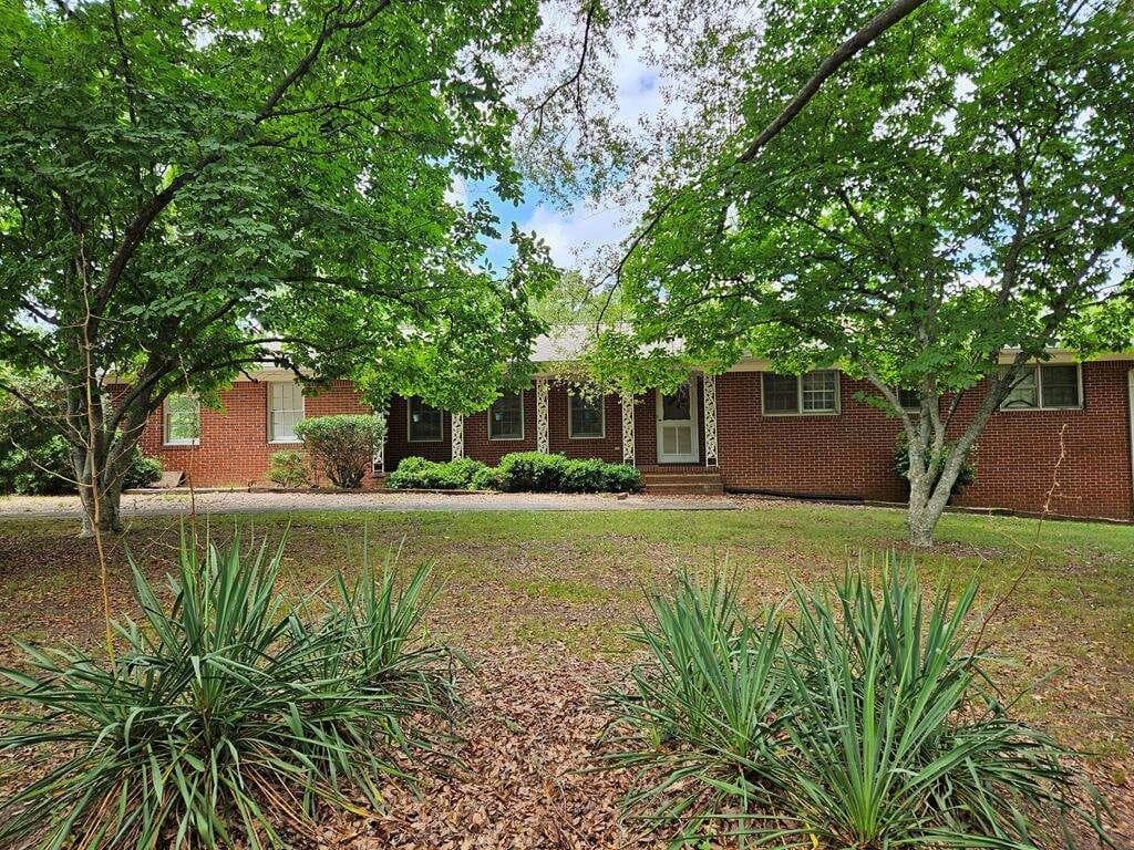 3 bedroom, 3 bathroom single family residence sold at 1236 Temple Road, Bremen, GA 30110