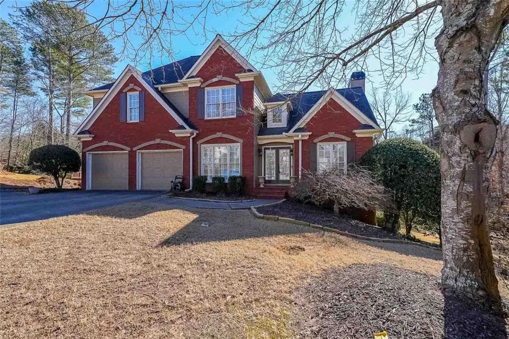 6 bedroom, 4 bathroom, 3,949 sq ft single family residence sold at 727 TALL OAKS Drive, Canton, GA 30114