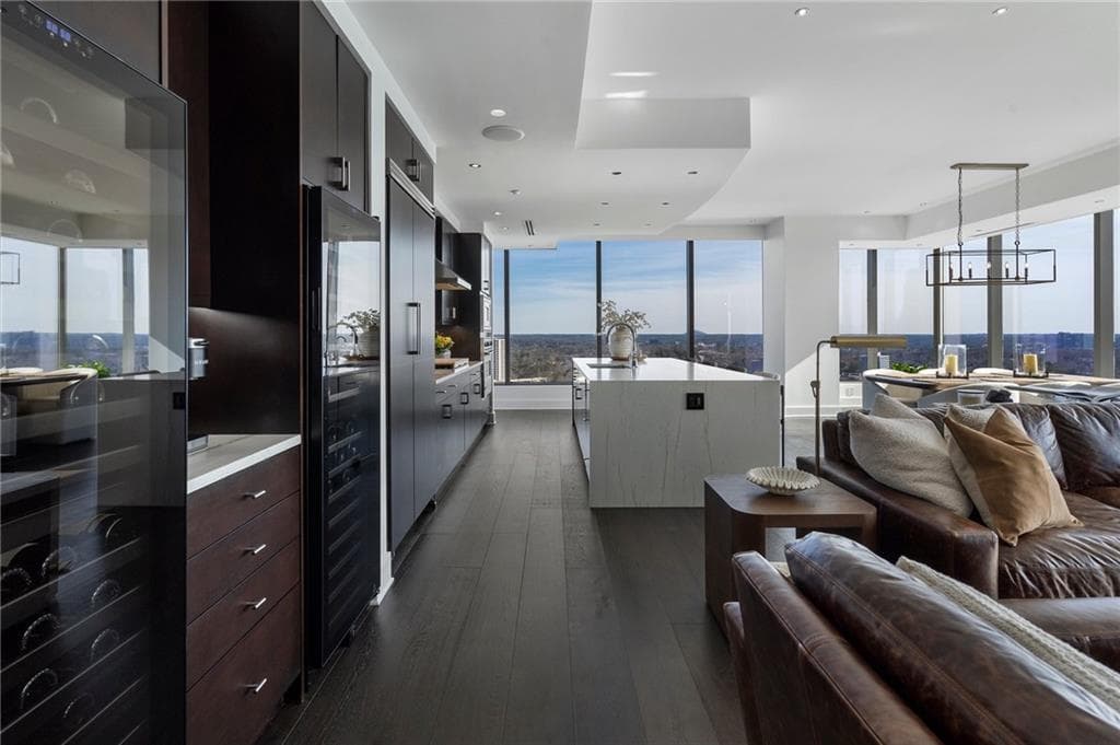 2 bedroom, 3 bathroom condominium sold at 3630 Peachtree Road 2104, Atlanta, GA 30326