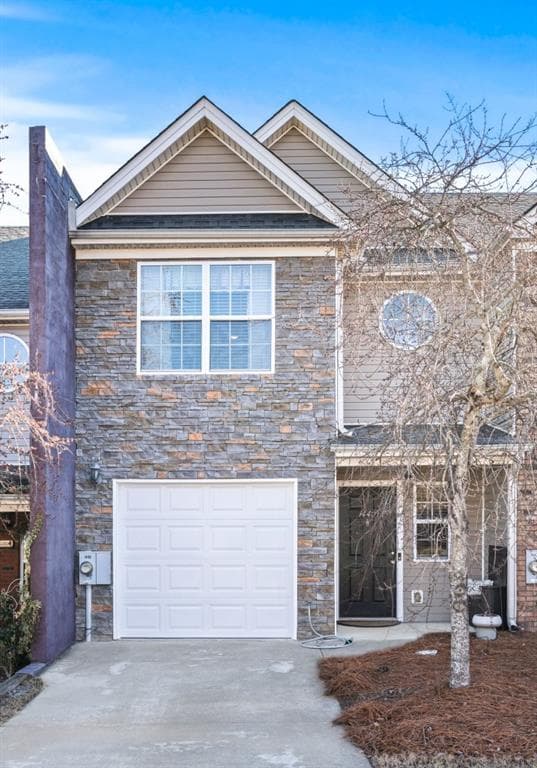 3 bedroom, 3 bathroom townhouse sold at 1440 Box Circle, Winder, GA 30680
