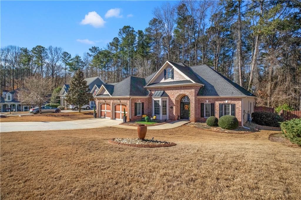 3 bedroom, 3 bathroom, 2,363 sq ft single family residence sold at 4713 Saddle Oaks Drive, Acworth, GA 30101