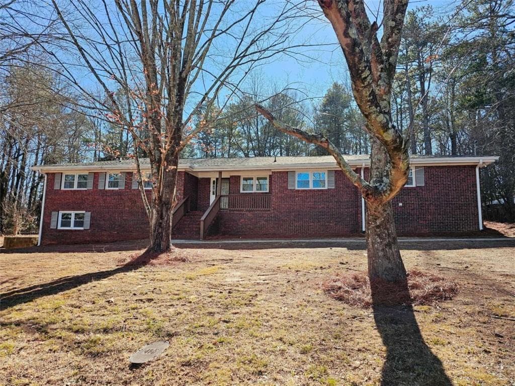 3 bedroom, 2 bathroom single family residence sold at 6242 Prestley Mill Road, Douglasville, GA 30134