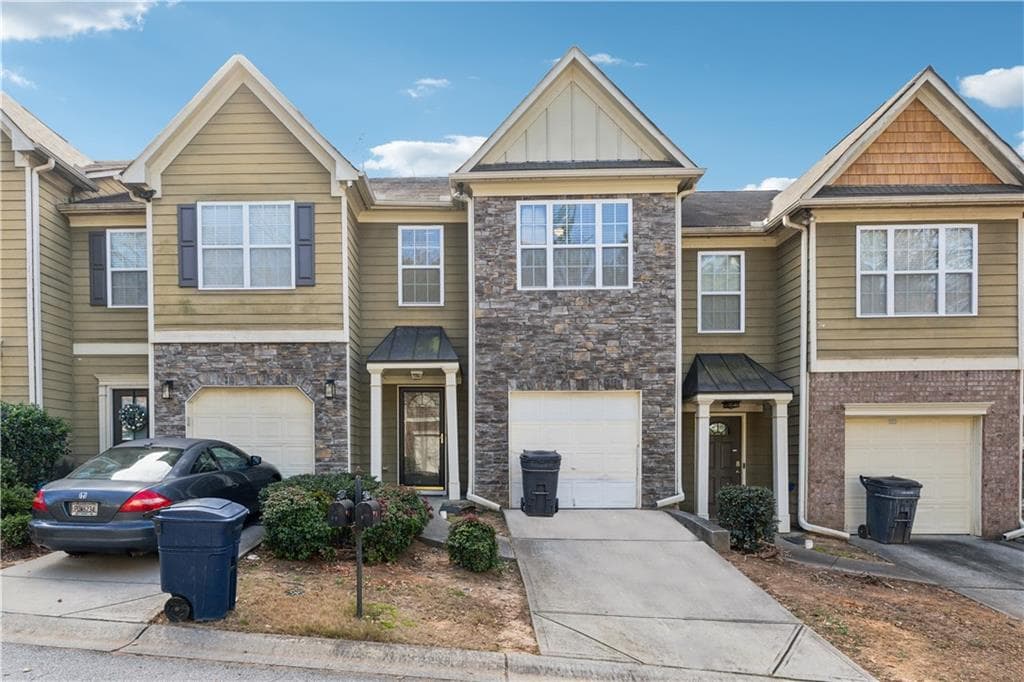 3 bedroom, 3 bathroom townhouse sold at 509 Tufton Trail, Atlanta, GA 30354