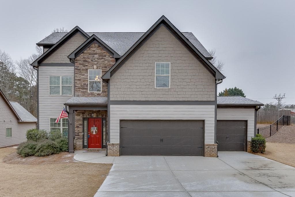 4 bedroom, 3 bathroom single family residence sold at 6375 Spring Cove Drive, Flowery Branch, GA 30542