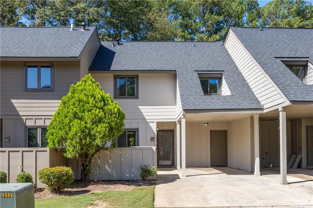 3 bedroom, 3 bathroom condominium sold at 2479 Cedar Canyon Road 2479, Marietta, GA 30067