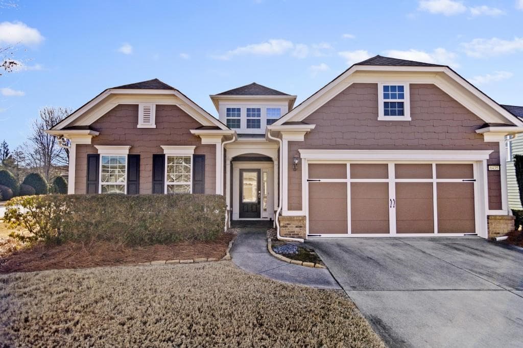 3 bedroom, 2 bathroom single family residence sold at 6435 Lantern Ridge, Hoschton, GA 30548