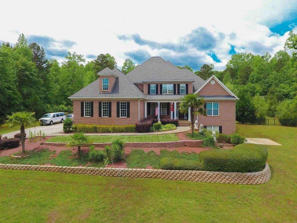 5 bedroom, 5 bathroom single family residence sold at 930 Antrim Glen Drive, Hoschton, GA 30548