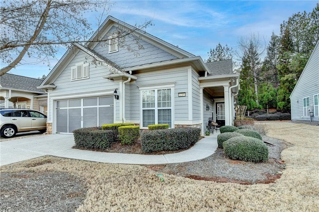 2 bedroom, 2 bathroom townhouse sold at 6219 Longleaf Drive, Hoschton, GA 30548