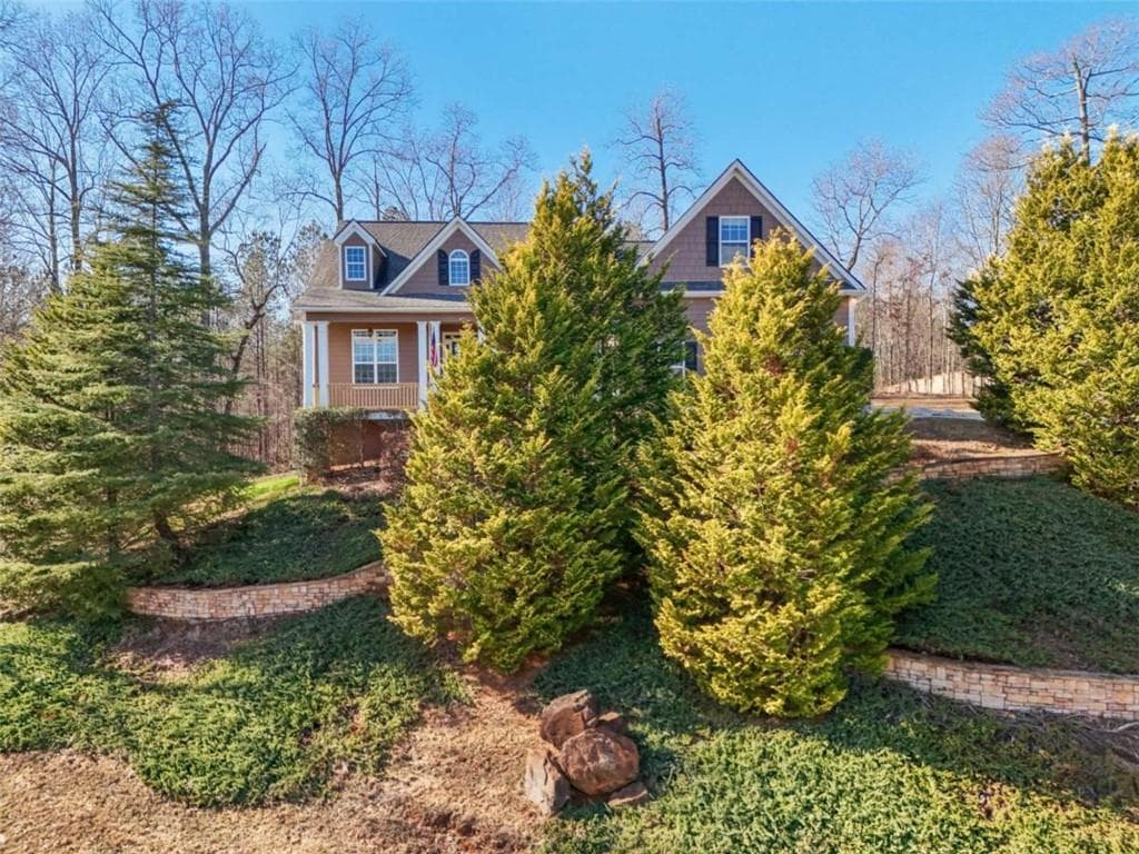 4 bedroom, 2 bathroom single family residence sold at 811 Somersby Drive, Dallas, GA 30157