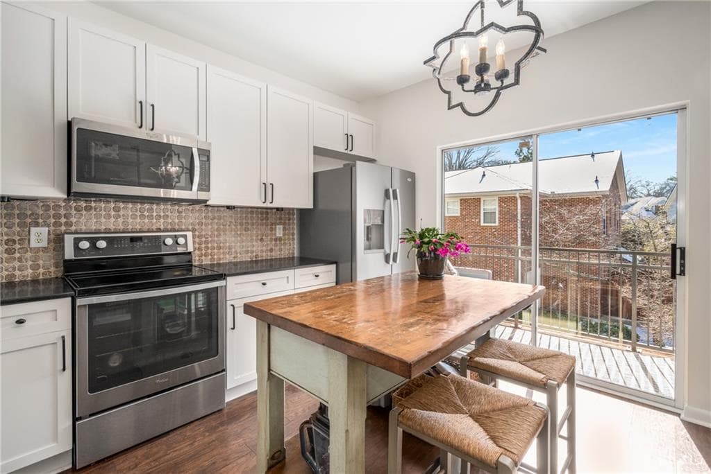 3 bedroom, 4 bathroom, 1,636 sq ft townhouse sold at 100 Brickworks Circle 102, Atlanta, GA 30307