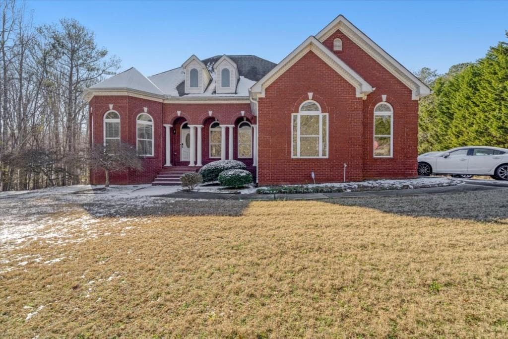 6 bedroom, 5 bathroom single family residence sold at 323 Winding Stream Trail, Hampton, GA 30228