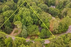 2 bedroom, 1 bathroom, 1,352 sq ft single family residence sold at 2255 Dinsmore Road, Alpharetta, GA 30004