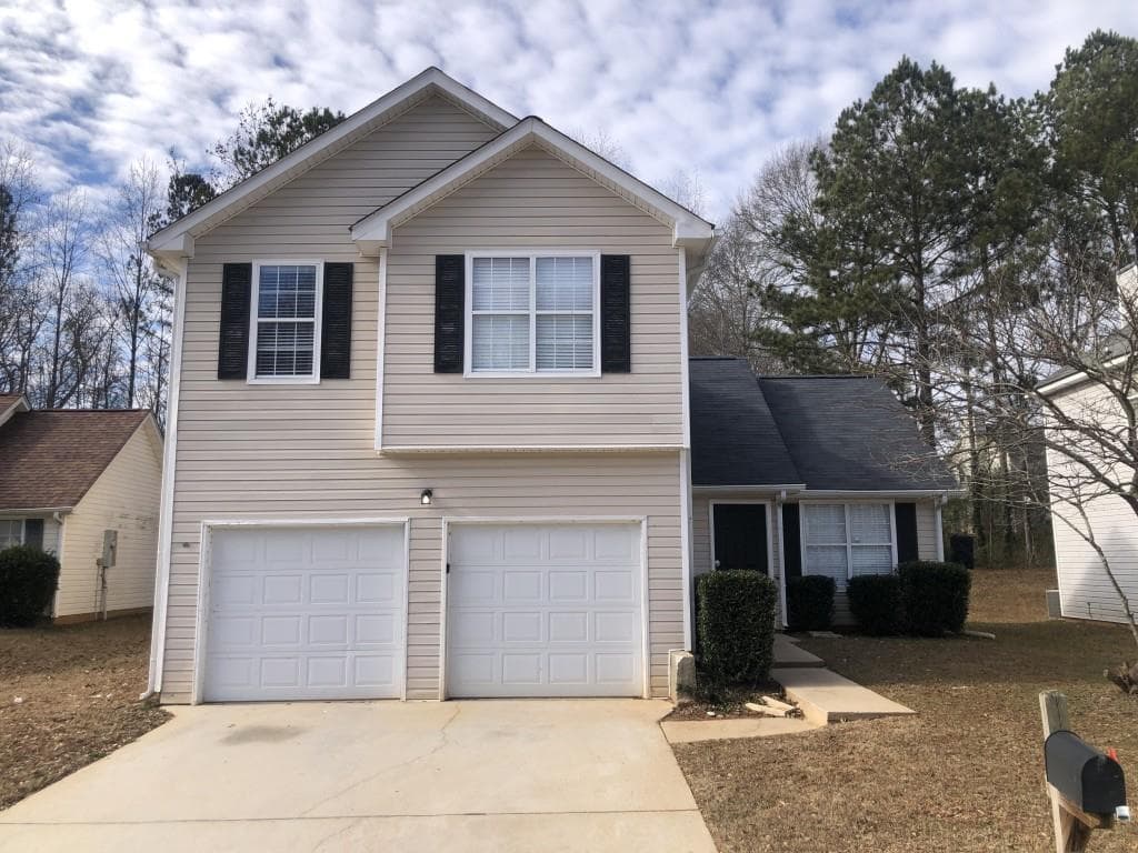 3 bedroom, 3 bathroom single family residence sold at 6735 Pole Creek Drive, Lithonia, GA 30058