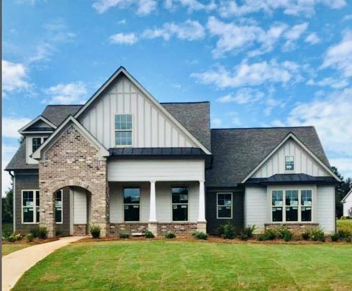 4 bedroom, 3 bathroom single family residence sold at 180 Hawthorn Way, Hoschton, GA 30548