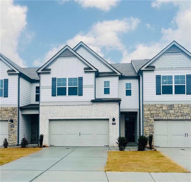3 bedroom, 3 bathroom townhouse sold at 2456 Bayberry Street, Acworth, GA 30101