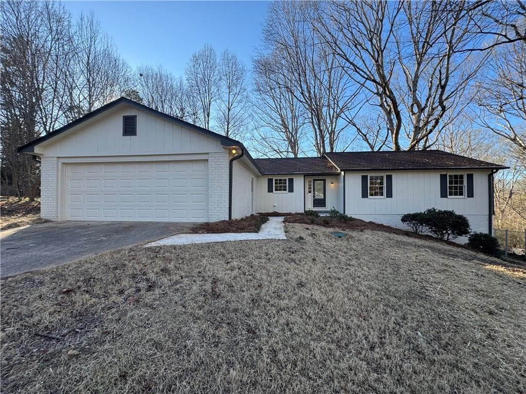 4 bedroom, 3 bathroom, 3,071 sq ft single family residence sold at 4986 Red Oak Drive, Gainesville, GA 30506