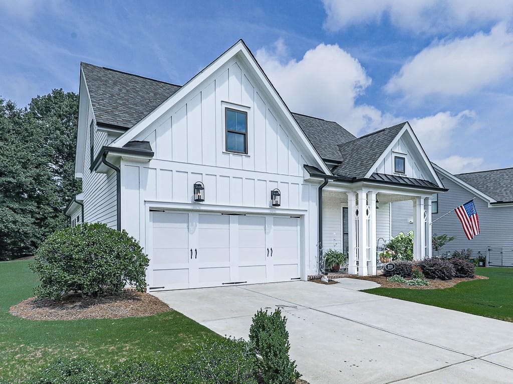 3 bedroom, 3 bathroom single family residence sold at 329 Mcdaniel Place, Canton, GA 30115