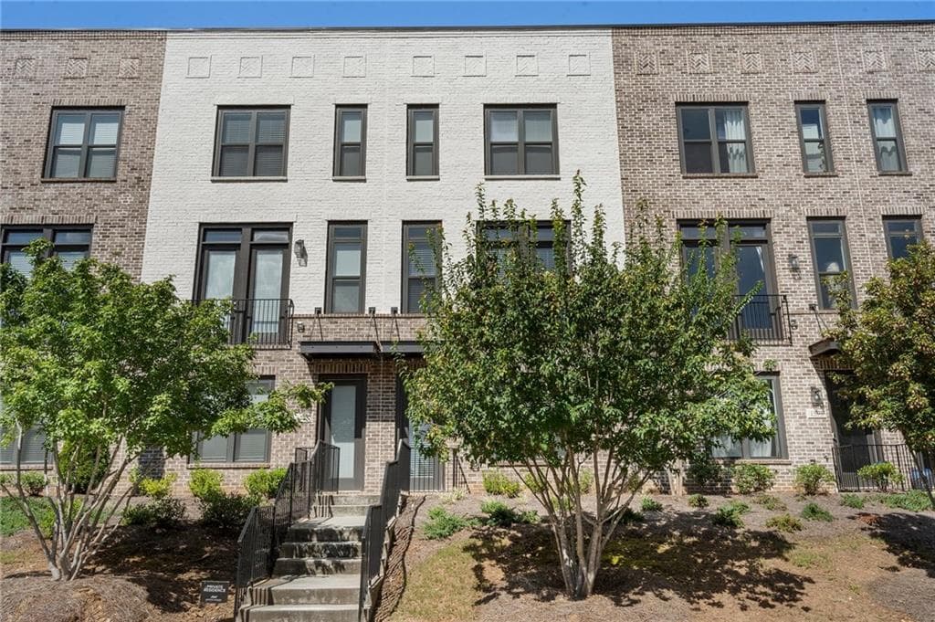 3 bedroom, 4 bathroom, 2,502 sq ft townhouse sold at 1577 Aldworth Place, Atlanta, GA 30339