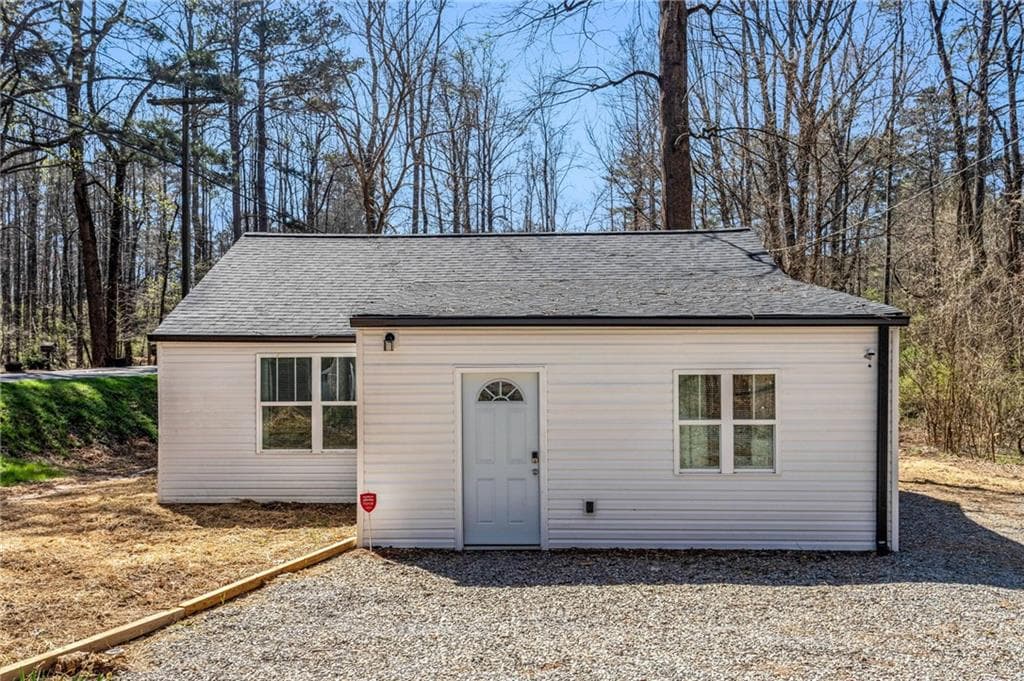 3 bedroom, 1 bathroom single family residence sold at 16020 Birmingham Highway, Alpharetta, GA 30004