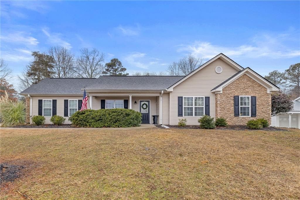 3 bedroom, 2 bathroom single family residence sold at 3504 Cameron Drive, Gainesville, GA 30506
