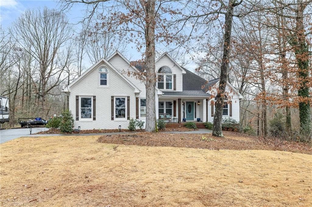4 bedroom, 3 bathroom single family residence sold at 4023 Derby Drive, Gainesville, GA 30507