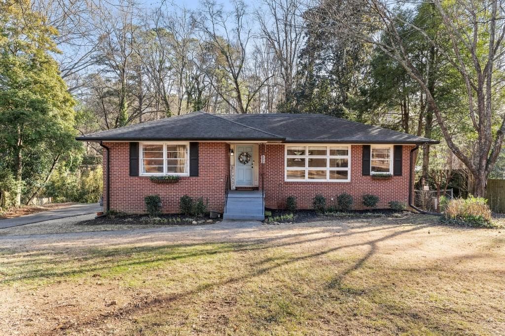 3 bedroom, 3 bathroom, 1,618 sq ft single family residence sold at 305 Brookwood Drive, Marietta, GA 30064
