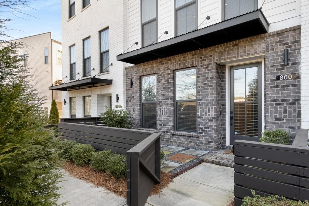 860 Constellation Drive, Decatur, GA 30033 — most recent listing photo