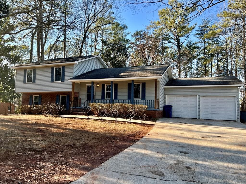 3 bedroom, 2 bathroom single family residence sold at 582 Rebecca Street, Lawrenceville, GA 30046