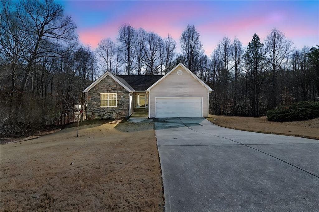 3 bedroom, 2 bathroom single family residence sold at 5145 Yellow Stone Drive, Flowery Branch, GA 30542