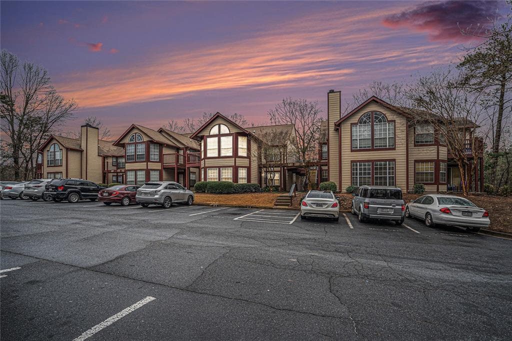 2 bedroom, 2 bathroom condominium sold at 813 Dunes Way, Alpharetta, GA 30022