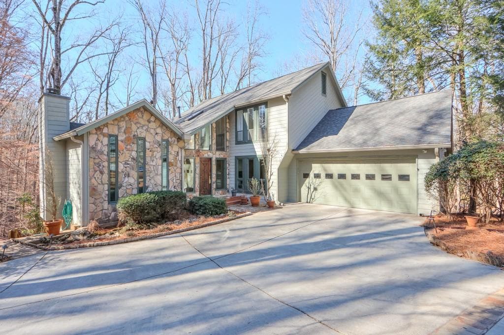 4 bedroom, 3 bathroom, 2,721 sq ft single family residence sold at 740 Marshview Close, Roswell, GA 30076
