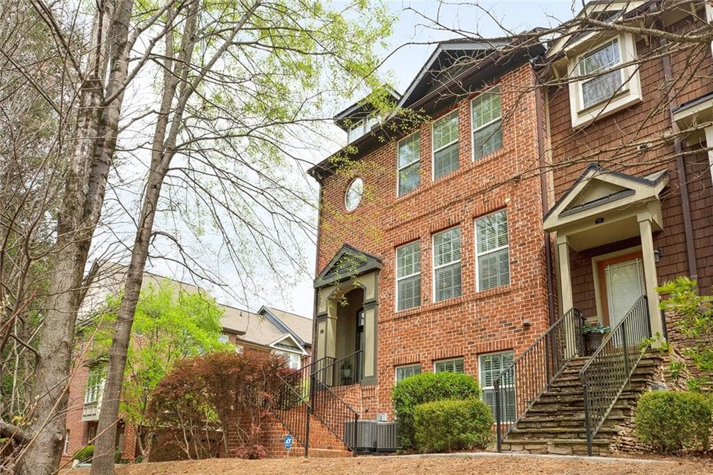3 bedroom, 4 bathroom, 2,204 sq ft townhouse sold at 67 High Top Lane, Atlanta, GA 30328