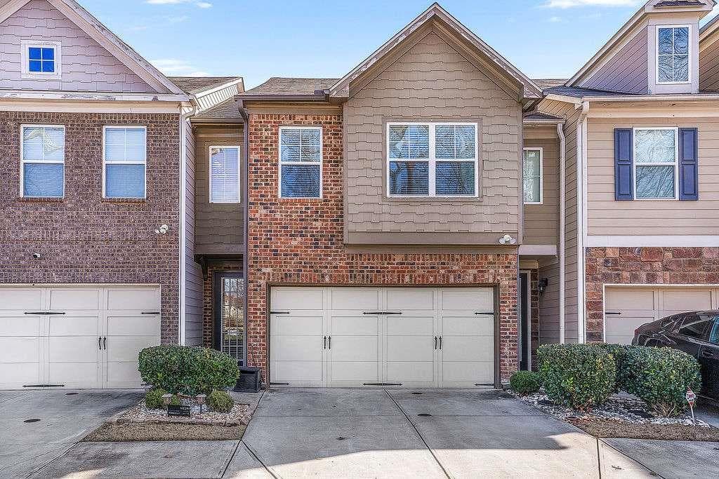 3 bedroom, 3 bathroom, 1,938 sq ft townhouse sold at 4029 Fireoak Drive, Decatur, GA 30032
