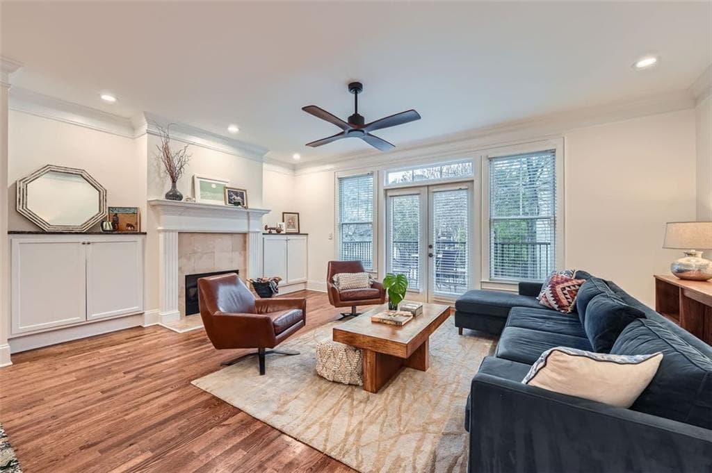 3 bedroom, 4 bathroom, 2,015 sq ft townhouse sold at 213 KNOB HILLS Circle, Decatur, GA 30030