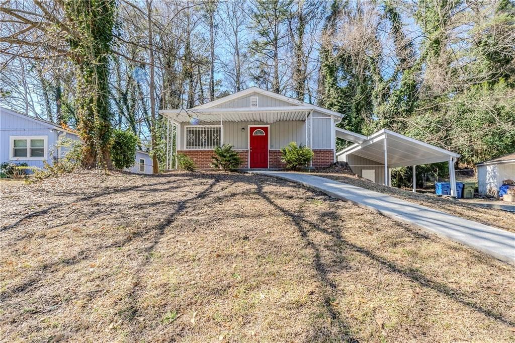 3 bedroom, 1 bathroom, 912 sq ft single family residence sold at 2720 Santa Barbara Drive, Atlanta, GA 30318