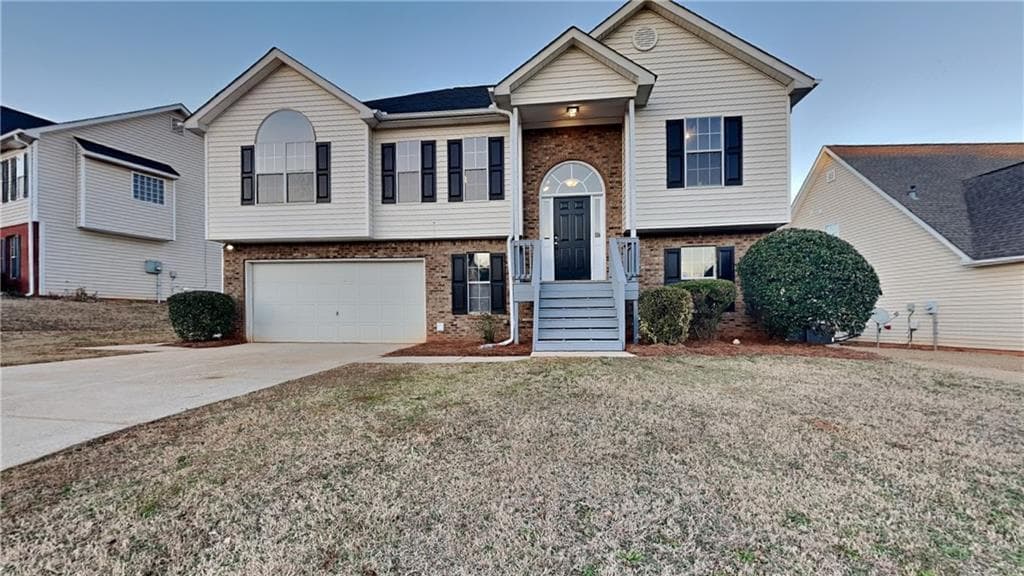 4 bedroom, 3 bathroom single family residence sold at 5693 Colonnade Drive, Rex, GA 30273