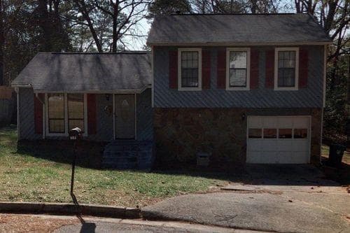 3 bedroom, 2 bathroom single family residence sold at 683 Wood Path Court, Stone Mountain, GA 30083