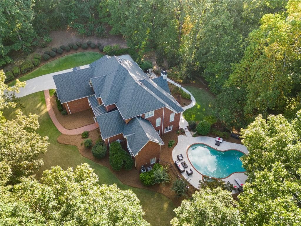 6 bedroom, 6 bathroom single family residence sold at 2779 Horseshoe Knoll Lane, Roswell, GA 30075