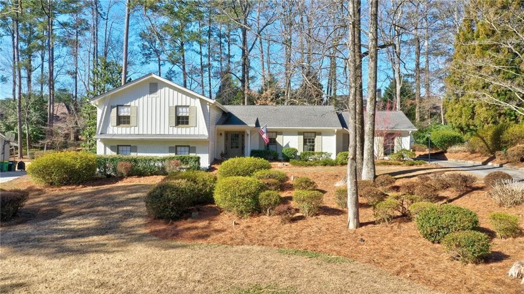 5 bedroom, 3 bathroom, 2,860 sq ft single family residence sold at 7310 Hunters Branch Drive, Atlanta, GA 30328