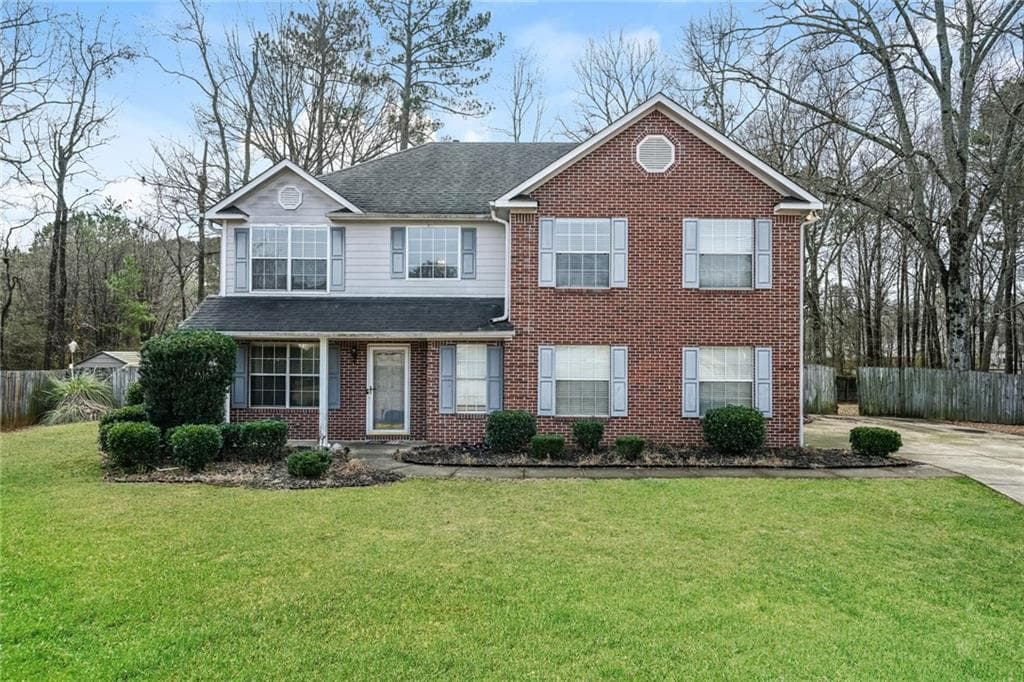 4 bedroom, 3 bathroom, 2,300 sq ft single family residence sold at 5399 Emily Circle, Ellenwood, GA 30294