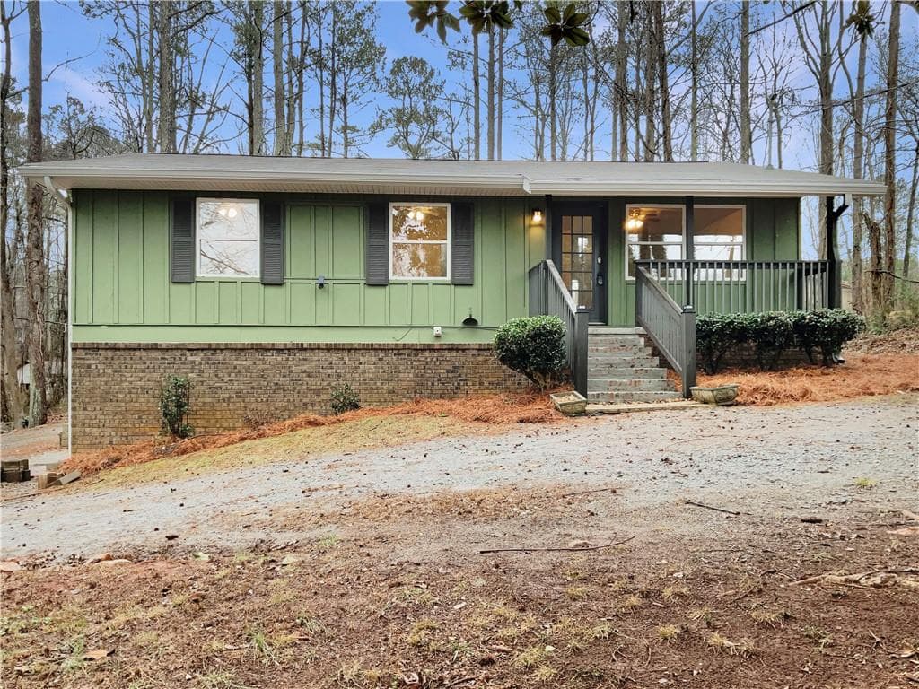 3 bedroom, 3 bathroom single family residence sold at 170 Eldorado Drive, Carrollton, GA 30116