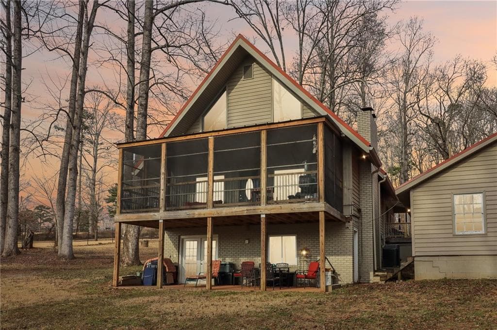 3 bedroom, 3 bathroom single family residence sold at 6820 Lawson Circle, Gainesville, GA 30506