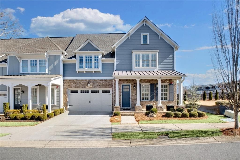 5 bedroom, 3 bathroom townhouse sold at 204 Dawson Drive, Woodstock, GA 30188