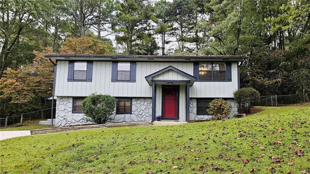 3 bedroom, 3 bathroom single family residence sold at 1906 Young Road, Lithonia, GA 30058
